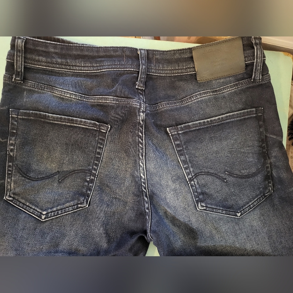 Mens Jack & Jones Medium Blue Distressed Jeans sz 32x32